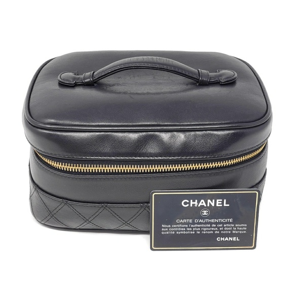 CHANEL Handbags - 💯 Auth CHANEL Cosmetic / Vanity Bag